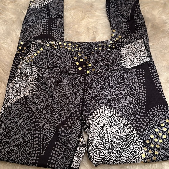 Fabletics - Picture 2 of 3